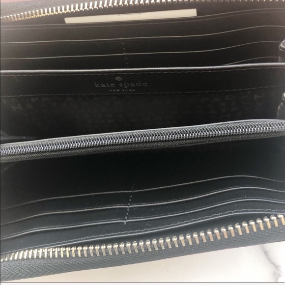 Kate Spade ๐ธ Wallet - Picture 5 of 5